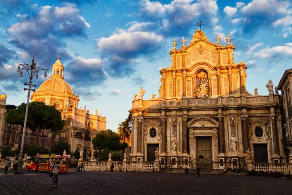 Half day Catania & Riviera of the Cyclops